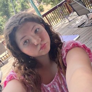 Meet your Posher, Quella